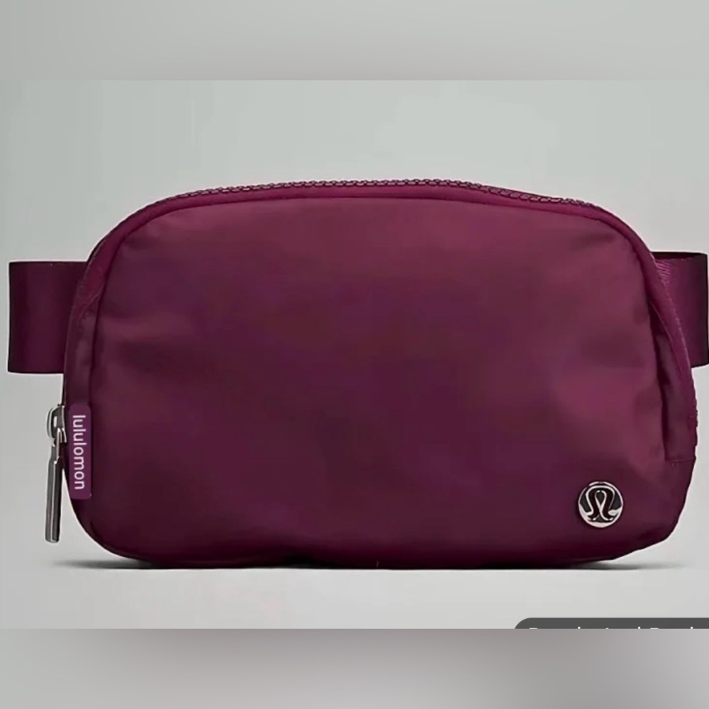 Lululemon Athletica belt bag